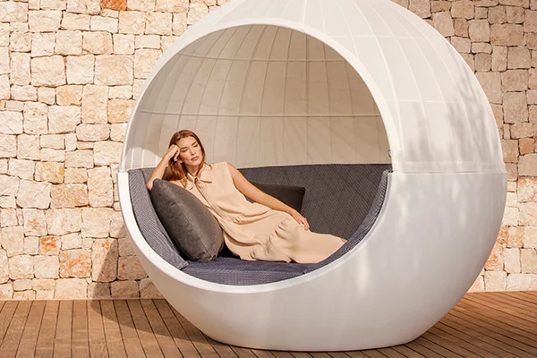 daybed-moon-ramon-esteve-vondom-1